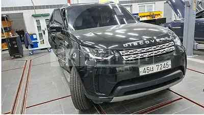 Photo 1 of 13: 2019 Land Rover Discovery TD6 — Korean insurance auction