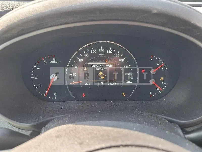 Photo 2 of 37: 2017 Kia Sorento 2.0 — Korean insurance auction