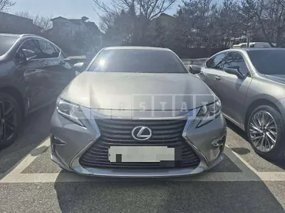 Photo 1 of 10: 2016 Lexus ES300h — Korean insurance auction