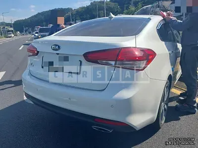 Photo 1 of 4: 2016 Kia K3 1.6, VIN KNAFZ412BGA605124 — Korean insurance auction