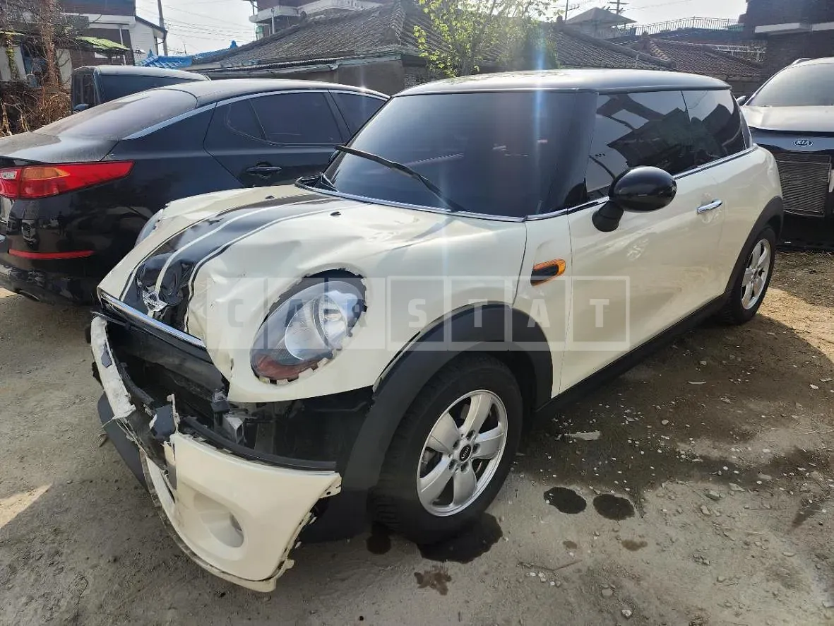 Photo 2 of 7: 2016 MINI Cooper, VIN WMWXP5101G2A92773 — Korean insurance auction