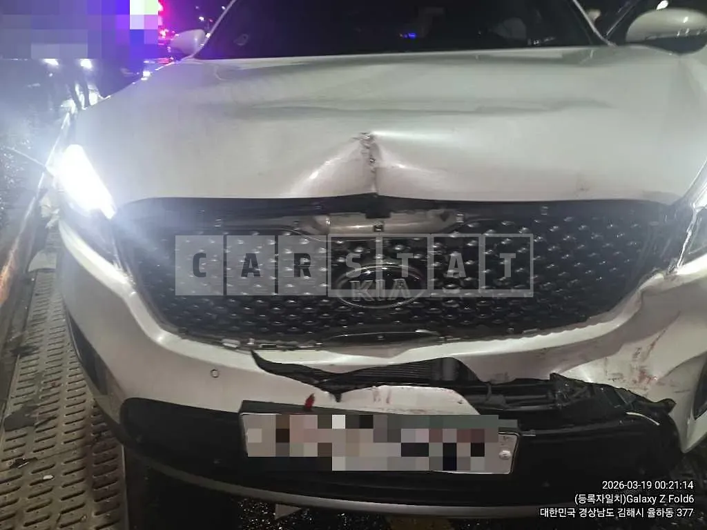 Photo 2 of 22: 2015 Kia Sorento — Korean insurance auction