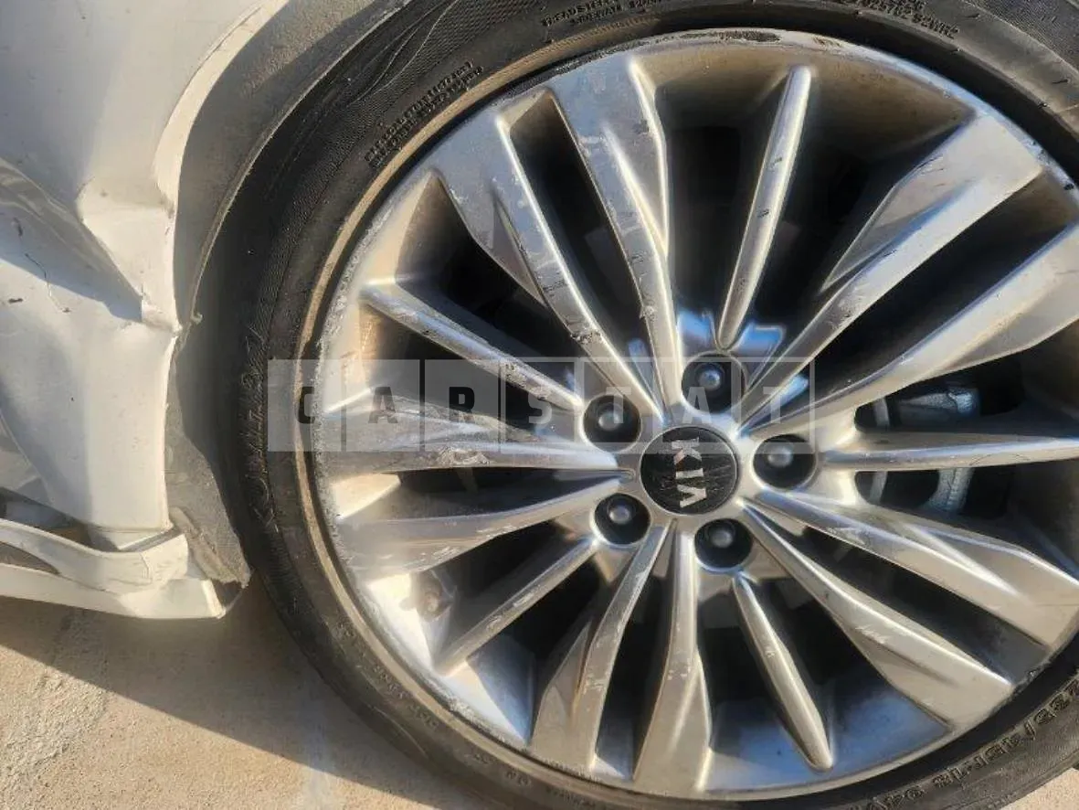Photo 2 of 16: 2018 Kia K5, VIN KNAGU411BKA313020 — Korean insurance auction