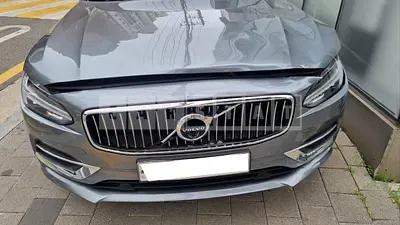 Photo 1 of 30: 2017 Volvo S90D4, VIN YV1PSA8BDH1017838 — Korean insurance auction