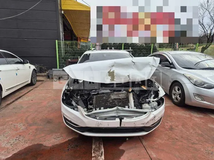 Photo 2 of 5: 2017 Volvo S60D3 — Korean insurance auction