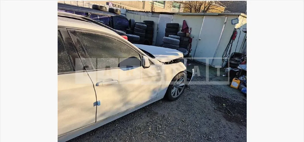 Photo 2 of 28: 2015 BMW 320d EfficientDynamics Edi — Korean insurance auction