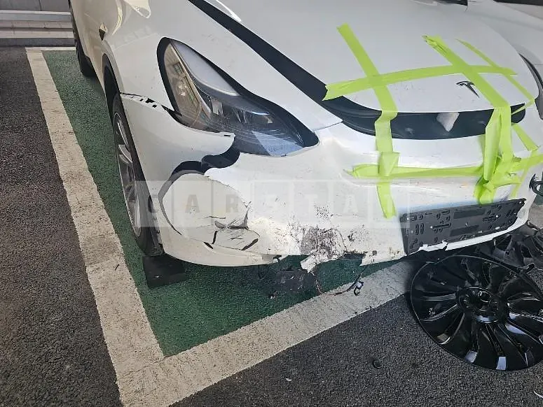 Photo 2 of 12: 2023 Tesla Model Y RWD, VIN LRWYGCFS8RC206099 — Korean insurance auction