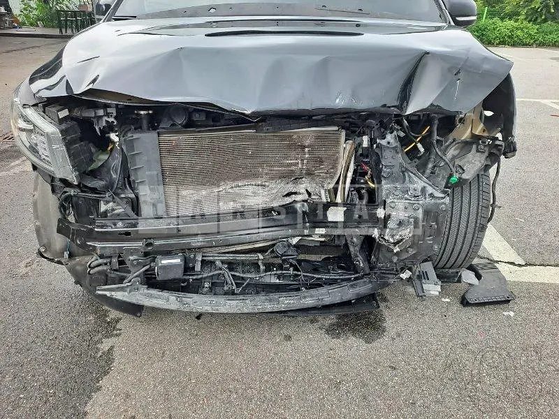 Photo 2 of 22: 2018 Kia Carnival High Limousine, VIN KNAME811BKS509517 — Korean insurance auction