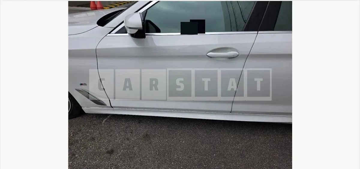 Photo 2 of 50: 2022 BMW 520i — Korean insurance auction