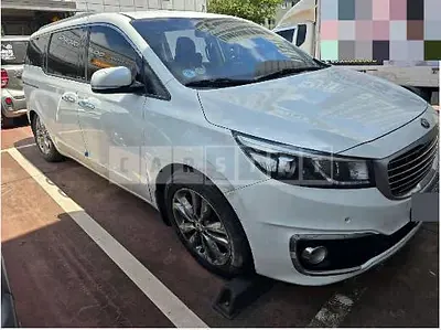 Photo 1 of 14: 2015 Kia Carnivals — Korean insurance auction