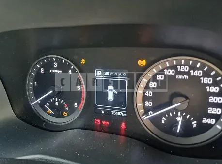 Photo 2 of 8: 2017 Hyundai Tucson, VIN KMHJ281ABHU243155 — Korean insurance auction