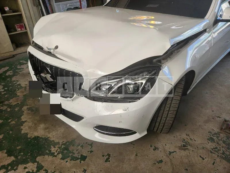 Photo 2 of 10: 2014 Mercedes-Benz E220 CDI — Korean insurance auction