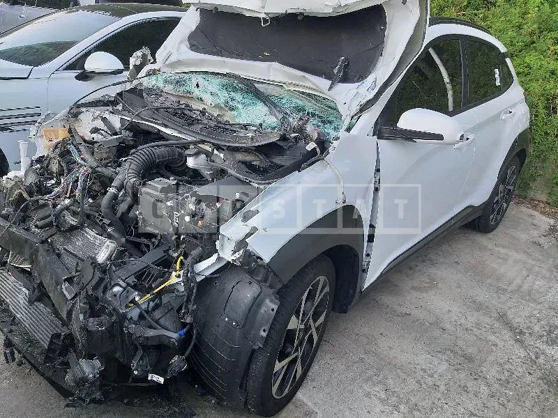 Photo 2 of 35: 2022 Hyundai Kona, VIN KMHK5813GPU976360 — Korean insurance auction