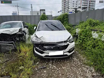 Photo 1 of 13: 2016 Hyundai Santa Fe, VIN KMHSW81UDHU708537 — Korean insurance auction