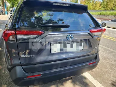 Photo 1 of 39: 2019 Toyota RAV4 Hybrid, VIN JTMW2RFV2KD026459 — Korean insurance auction