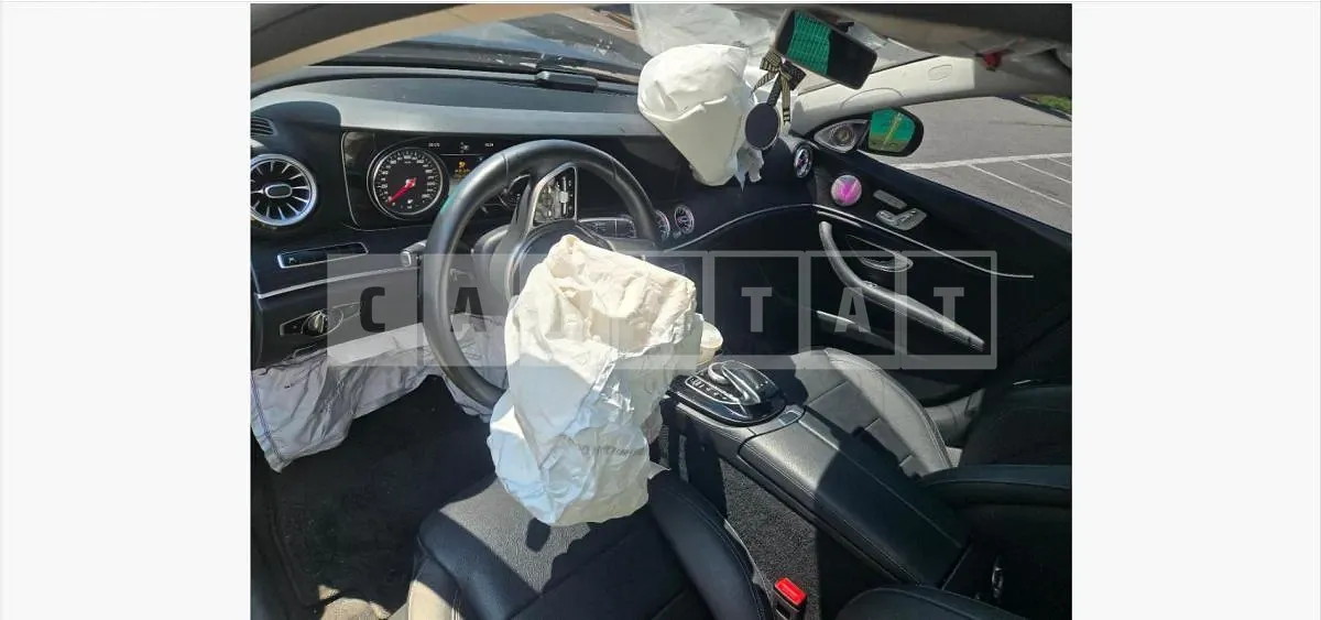 Photo 2 of 15: 2020 Mercedes-Benz E220 d — Korean insurance auction