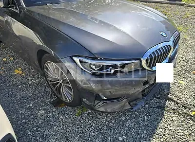 Photo 1 of 20: 2021 BMW 320i — Korean insurance auction