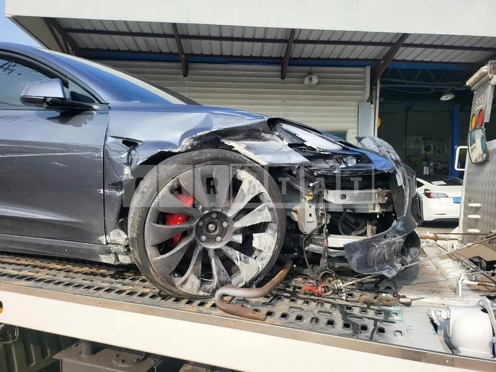 Photo 2 of 42: 2021 Tesla Model 3, VIN 5YJ3E1EC2MF912126 — Korean insurance auction