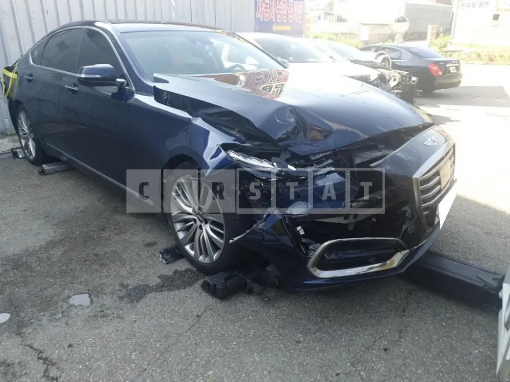Photo 2 of 20: 2018 Hyundai Genesis /G80, VIN KMHGN41DDJU271109 — Korean insurance auction