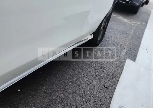 Photo 2 of 19: 2018 Mercedes-Benz E 300, VIN WDDZF4JB8JA387881 — Korean insurance auction