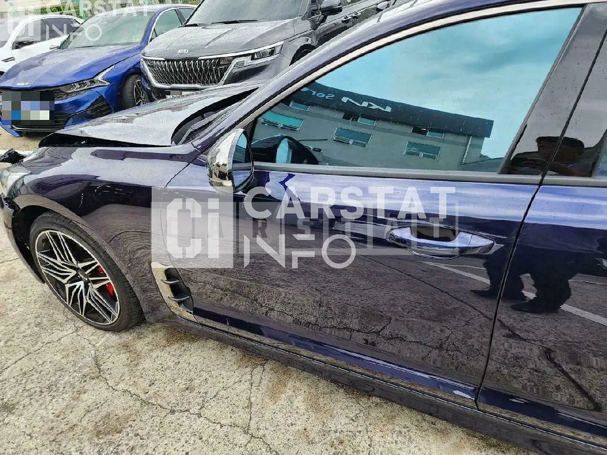 Photo 2 of 15: 2021 Kia Stinger 3.3 — Korean insurance auction