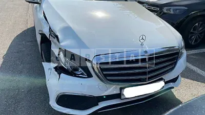 Photo 1 of 25: 2018 Mercedes-Benz E 300 4Matic, VIN WDDZF4KB6JA353534 — Korean insurance auction