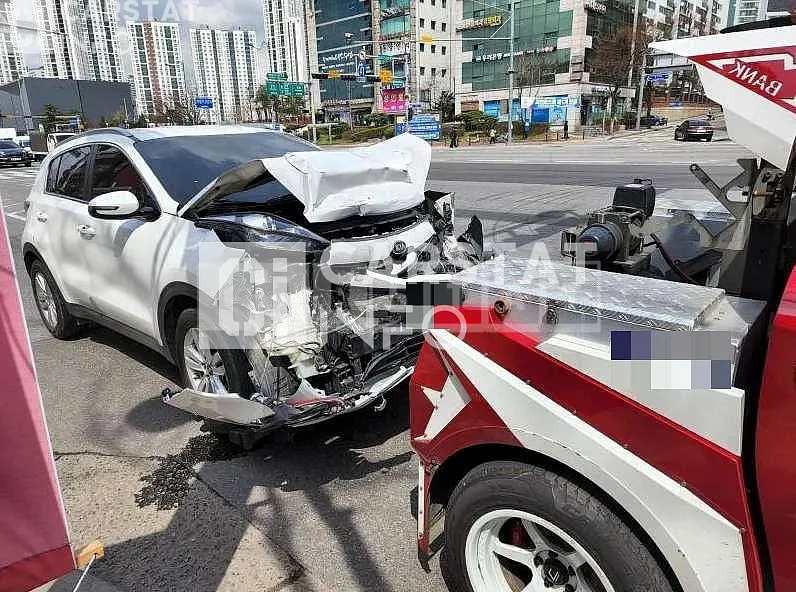 Photo 2 of 9: 2018 Kia Sportage 2.0, VIN KNAPM813BJK462365 — Korean insurance auction