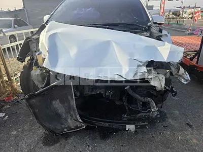 Photo 1 of 9: 2017 Kia Carnival Limousine, VIN KNAMB81ABHS318364 — Korean insurance auction