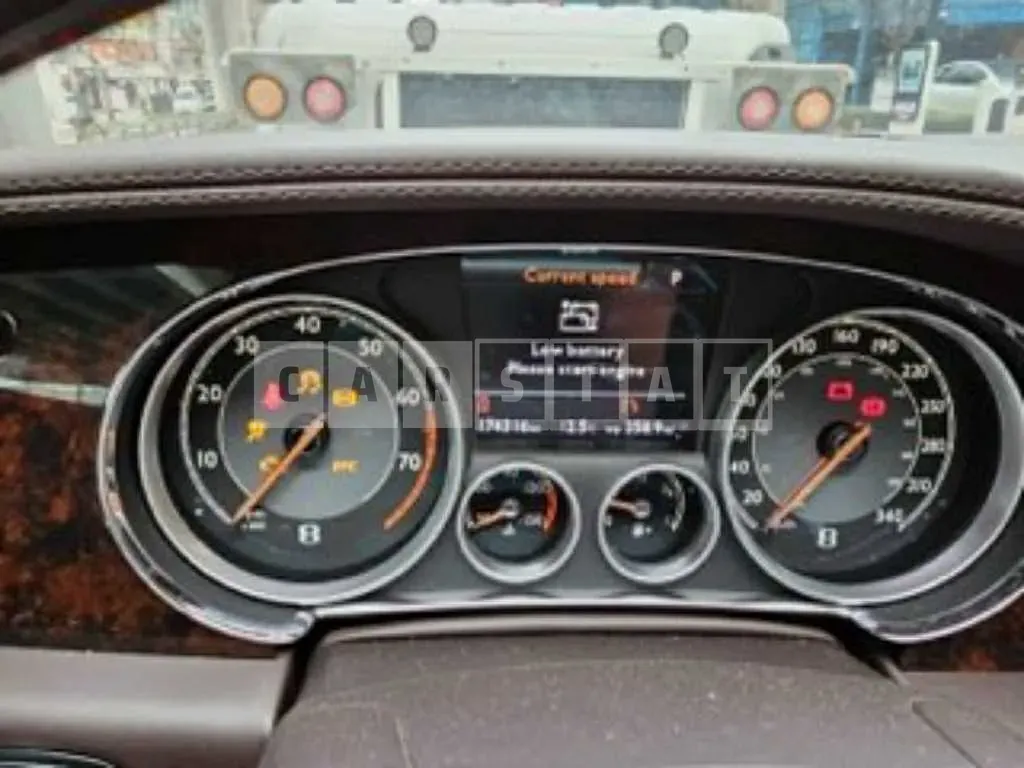 Photo 2 of 27: 2015 Bentley Flyingspur V8, VIN SCBET53W0FC050384 — Korean insurance auction