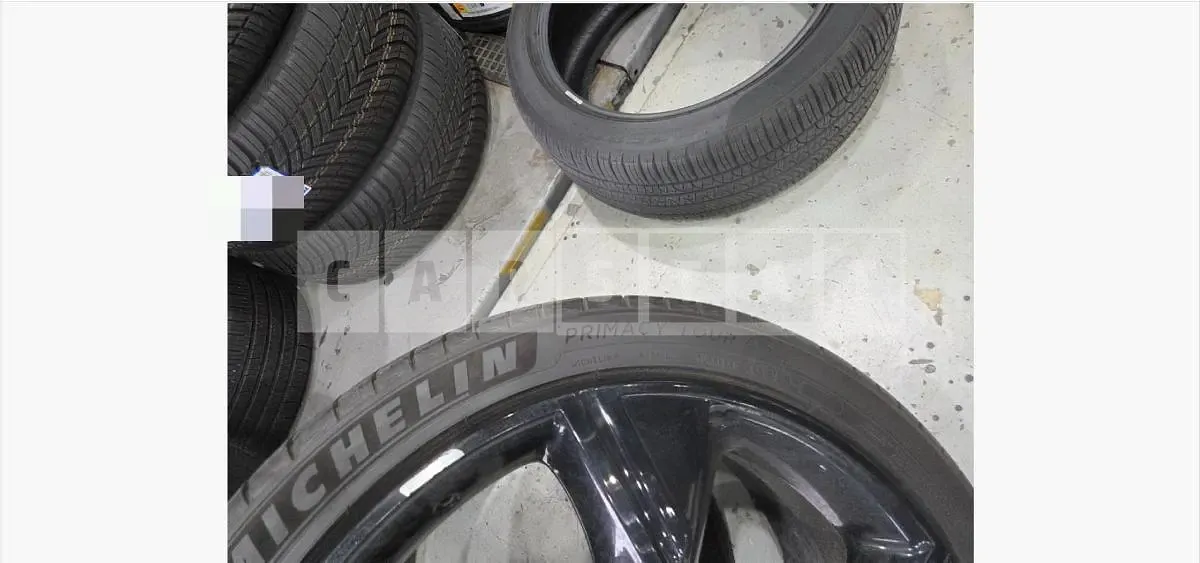 Photo 2 of 2: 2024 Genesis (parts) GV80 Wheel Tire — Korean insurance auction