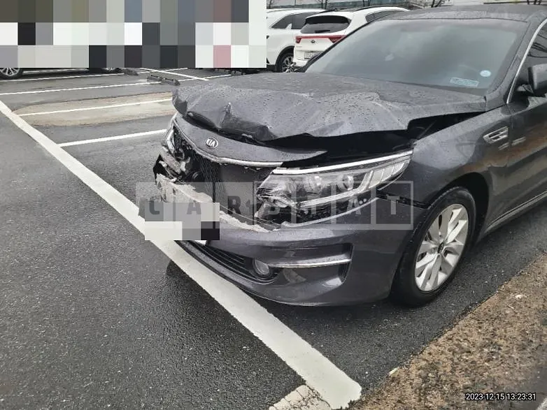 Photo 2 of 6: 2018 Kia K5 2.0(LPG), VIN KNAGU416BJA233405 — Korean insurance auction