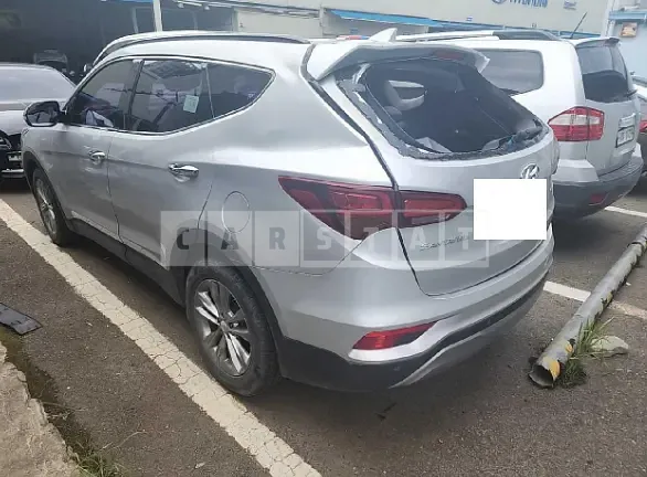 Photo 2 of 14: 2016 Hyundai Santa Fe, VIN KMHSW81XDGU660144 — Korean insurance auction