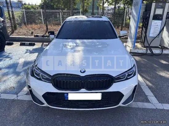 Photo 2 of 28: 2023 BMW 320i — Korean insurance auction