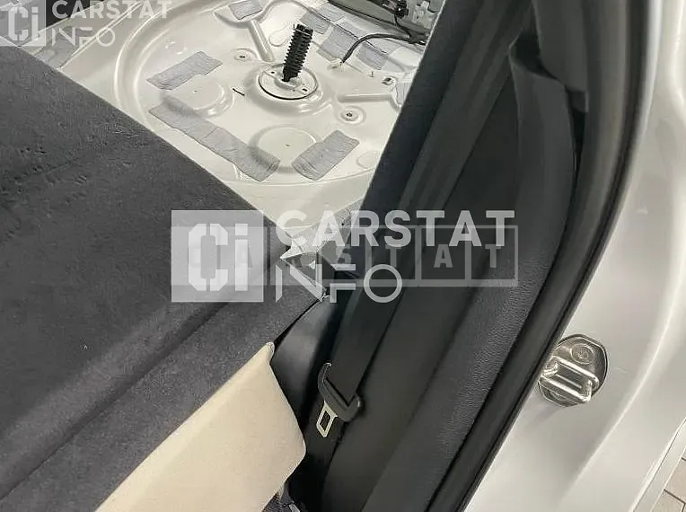 Photo 2 of 27: 2022 Audi Q3 35 TDI — Korean insurance auction