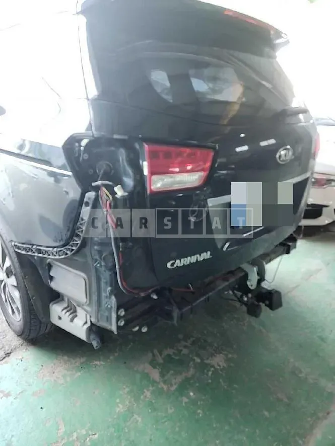 Photo 2 of 37: 2017 Kia Carnivals, VIN KNAMB81ABJS359992 — Korean insurance auction