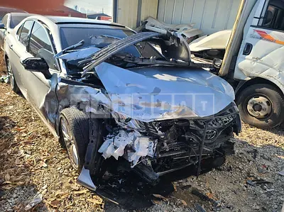 Photo 1 of 12: 2019 Toyota Camry — Korean insurance auction