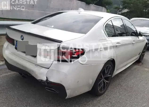 Photo 2 of 21: 2021 BMW 530e — Korean insurance auction
