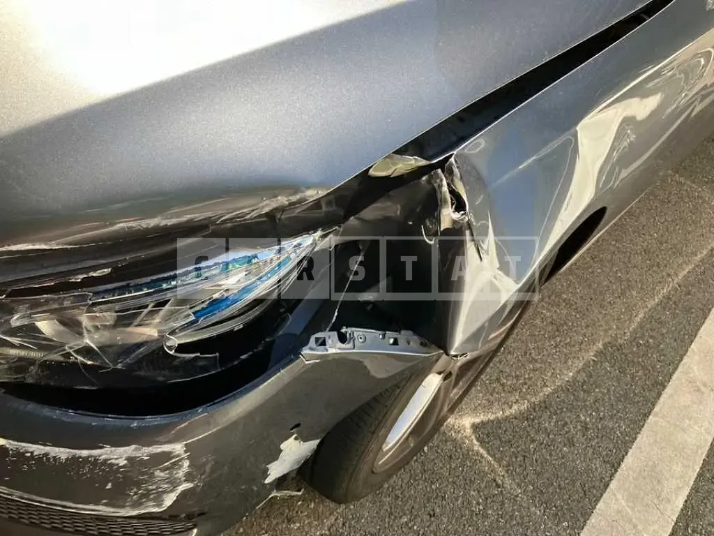 Photo 2 of 39: 2016 Mercedes-Benz E220 d — Korean insurance auction