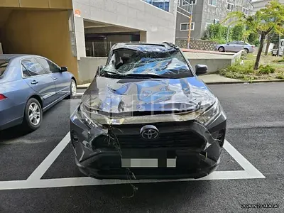 Photo 1 of 11: 2019 Toyota RAV4 — Korean insurance auction