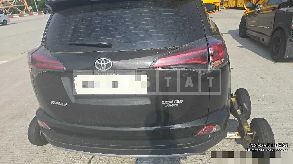Photo 2 of 7: 2015 Toyota Lave 4 4WD — Korean insurance auction