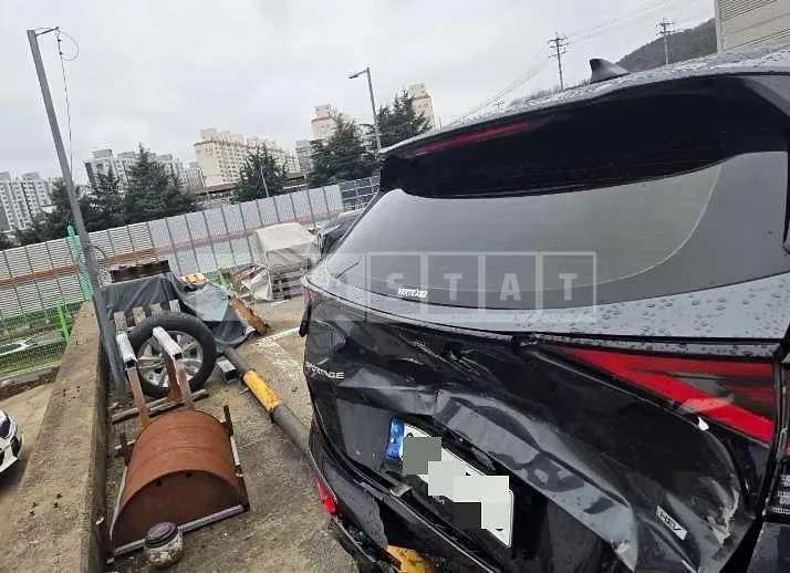 Photo 2 of 19: 2023 Kia Sportage Hybrid — Korean insurance auction