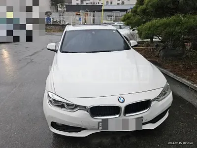 Photo 1 of 19: 2016 BMW 320d, VIN WBA8C5104GK640617 — Korean insurance auction