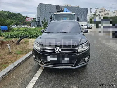 Photo 1 of 10: 2015 Volkswagen Tiguan 2.0 TDI Blue Motion — Korean insurance auction