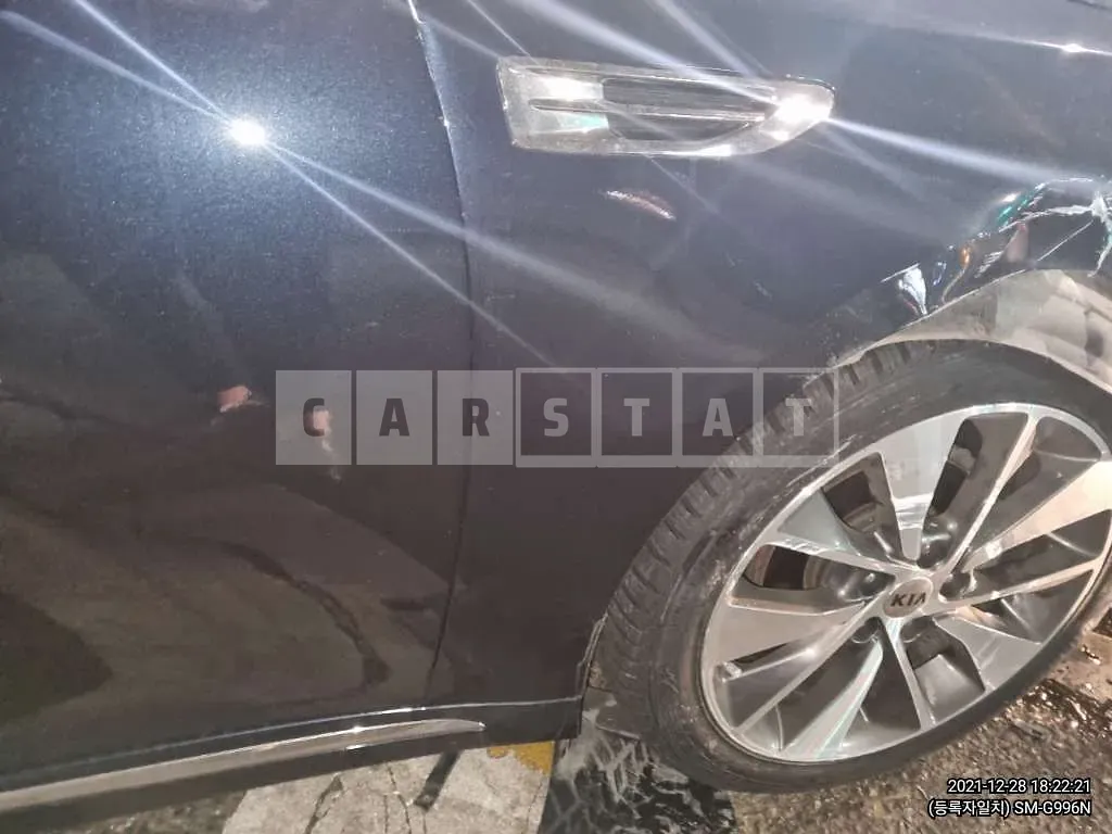Photo 2 of 14: 2018 Kia K5, VIN KNAGT411BJA200955 — Korean insurance auction