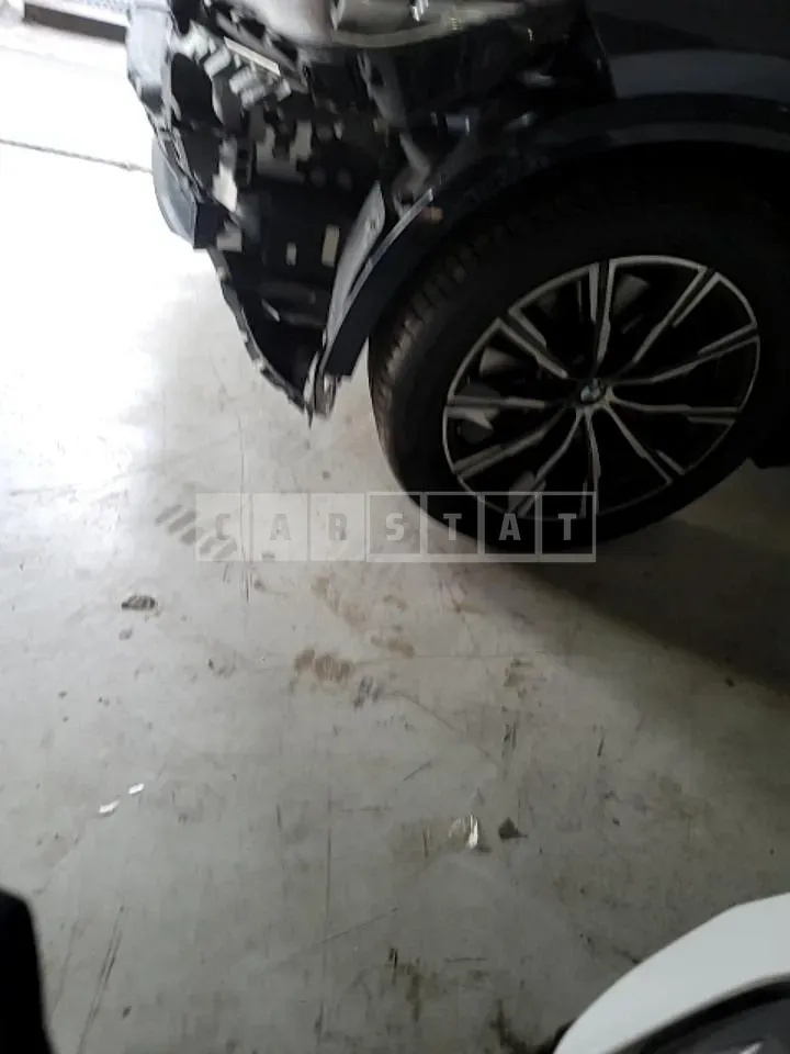 Photo 2 of 30: 2015 BMW 520d xDrive, VIN WBA5E7104FGK08863 — Korean insurance auction