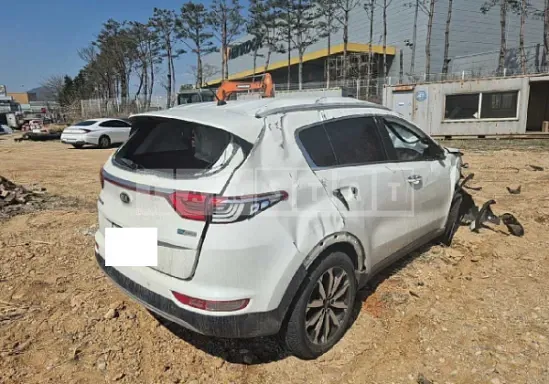 Photo 2 of 10: 2017 Kia Sportage — Korean insurance auction