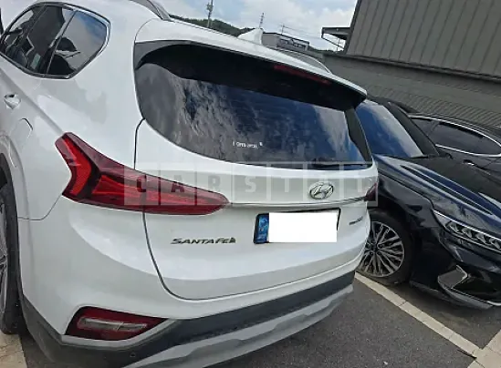 Photo 2 of 33: 2019 Hyundai Santa Fe — Korean insurance auction