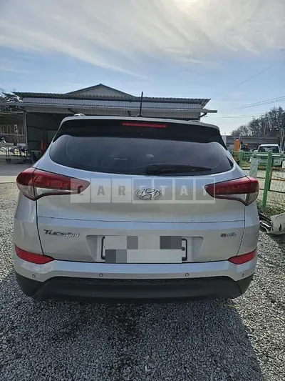 Photo 1 of 18: 2015 Hyundai Tucson TL 1.7, VIN KMHJ3815GGU086988 — Korean insurance auction