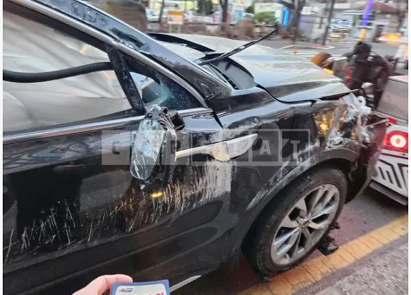 Photo 2 of 14: 2021 Kia Sorento — Korean insurance auction