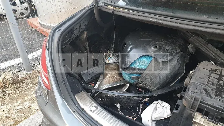 Photo 2 of 15: 2019 Mercedes-Benz E 300, VIN WDDZF4JB8KA540275 — Korean insurance auction